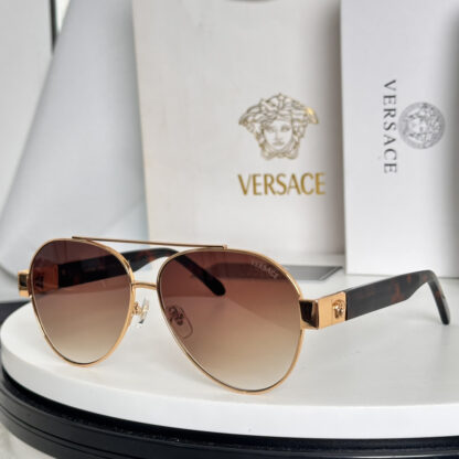 Versace fashion trend sunglasses - Image 4