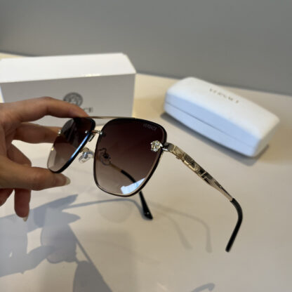 Versace fashion trend sunglasses - Image 5