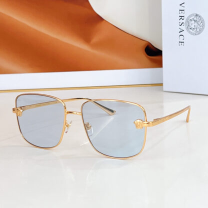 Versace fashion trend sunglasses - Image 4