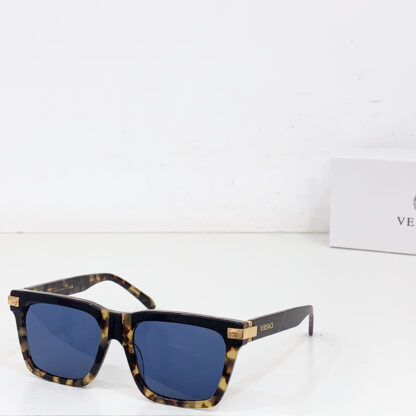 Versace fashion trend sunglasses - Image 4