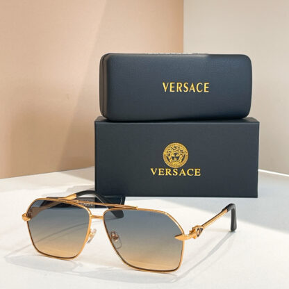 Versace fashion trend sunglasses - Image 4