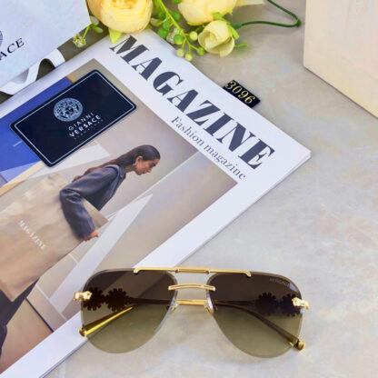 Versace fashion trend sunglasses - Image 4