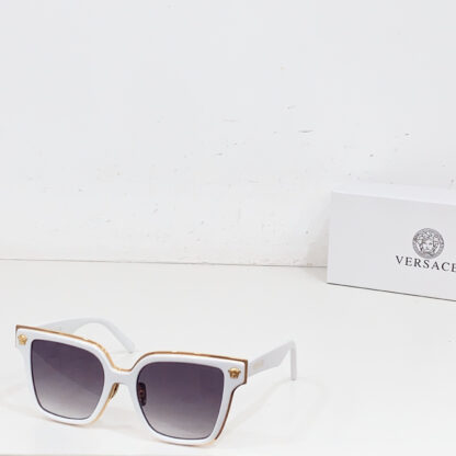 Versace fashion trend sunglasses - Image 4