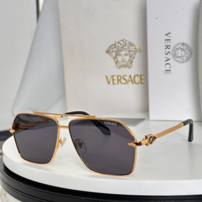 Versace fashion trend sunglasses - Image 2
