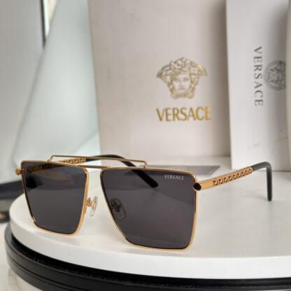 Versace fashion trend sunglasses - Image 4