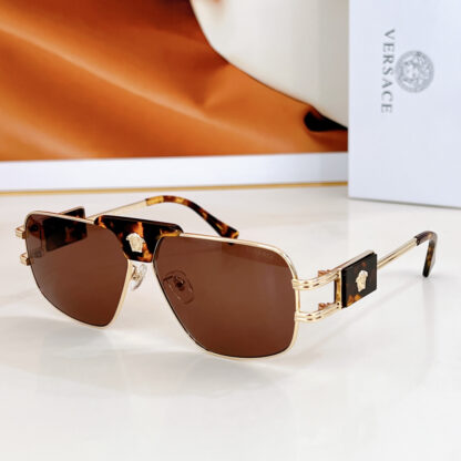 Versace fashion trend sunglasses - Image 4