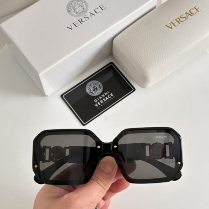 Versace fashion trend sunglasses - Image 4