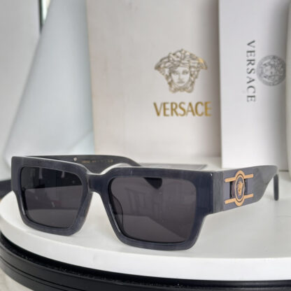 Versace fashion trend sunglasses - Image 4