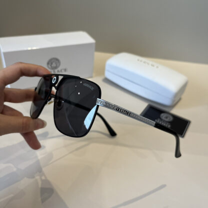 Versace fashion trend sunglasses - Image 4