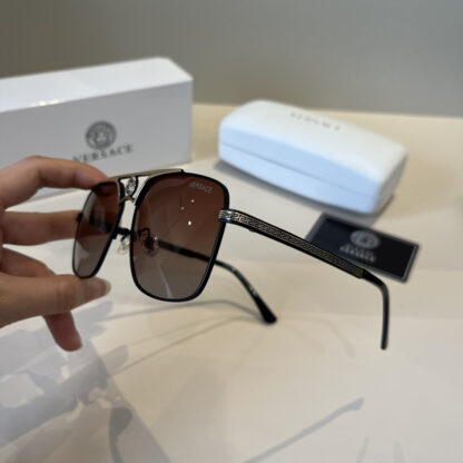 Versace fashion trend sunglasses - Image 4