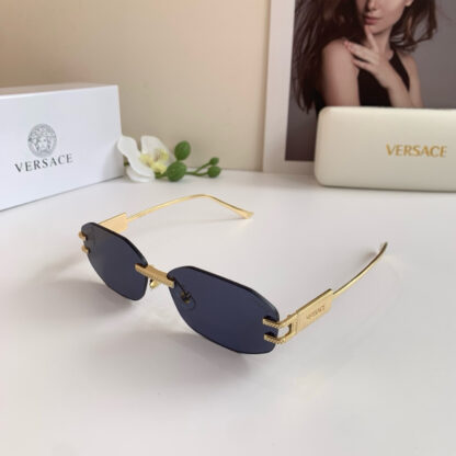 Versace fashion trend sunglasses - Image 4