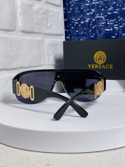 Versace fashion trend sunglasses - Image 5