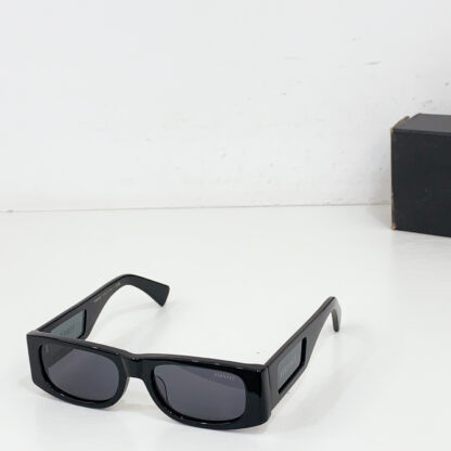 Versace fashion trend sunglasses - Image 4