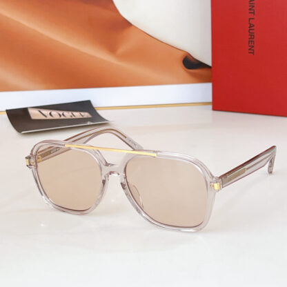 Yves Saint Laurent fashion sunglasses - Image 4