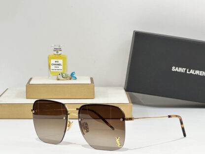 Yves Saint Laurent fashion sunglasses - Image 4