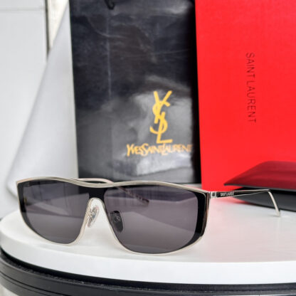 Yves Saint Laurent fashion sunglasses - Image 3