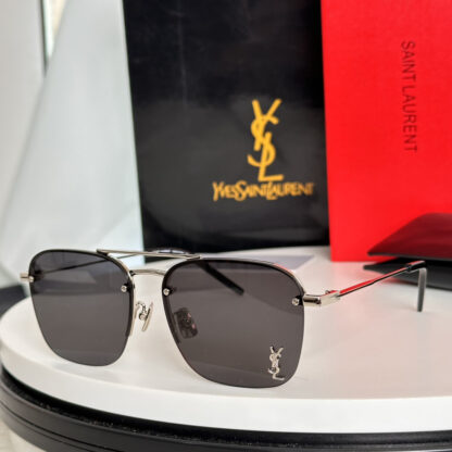 Yves Saint Laurent fashion sunglasses - Image 4