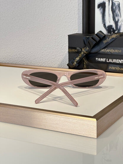 Yves Saint Laurent fashion sunglasses - Image 4