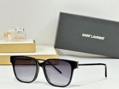 Yves Saint Laurent fashion sunglasses - Image 3