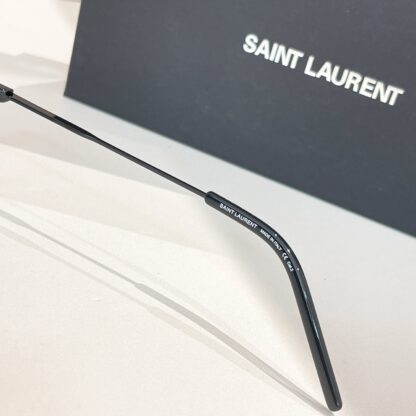 Yves Saint Laurent fashion sunglasses - Image 4