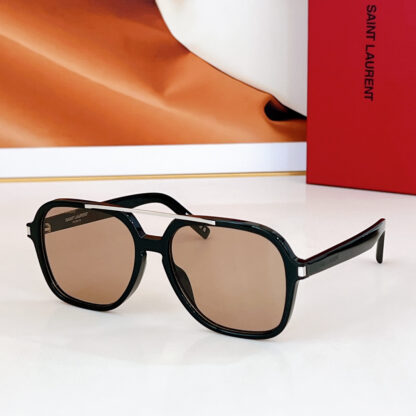 Yves Saint Laurent fashion sunglasses - Image 4