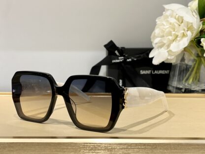 Yves Saint Laurent fashion sunglasses - Image 4