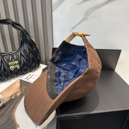 Louis Vuitton versatile fashion baseball cap - Image 4