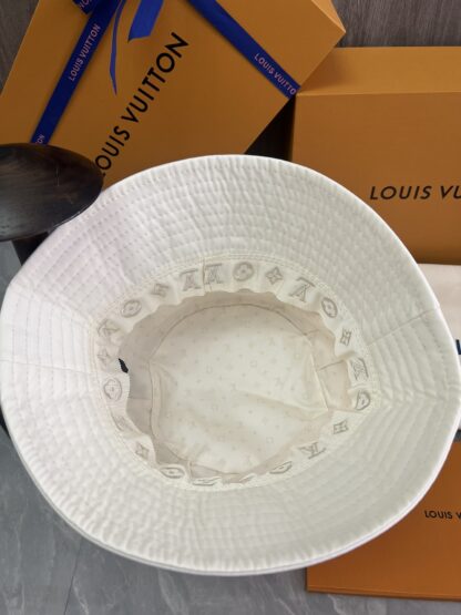 Louis Vuitton Spring and Summer New Bucket Hat Signature Cotton Hat - Image 4