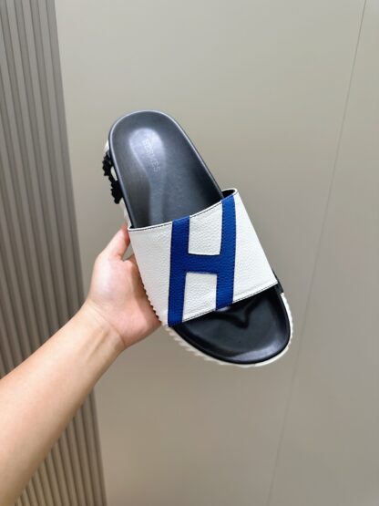 Hermès men's ultra-light and comfortable white and blue color matching slippers - Image 4