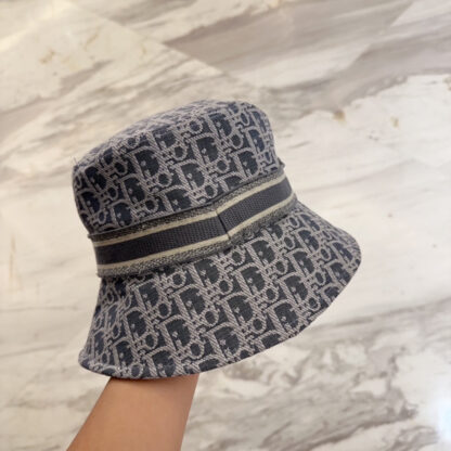 Dior exquisite and fashionable bucket hat - Image 4