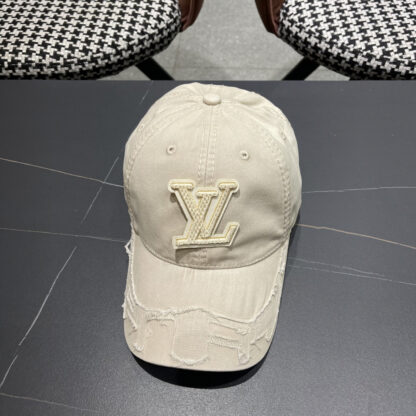 Louis Vuitton classic casual trendy simple baseball cap - Image 4