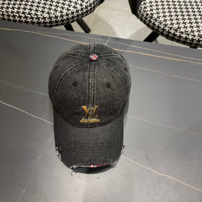 Louis Vuitton leather baseball cap - Image 4