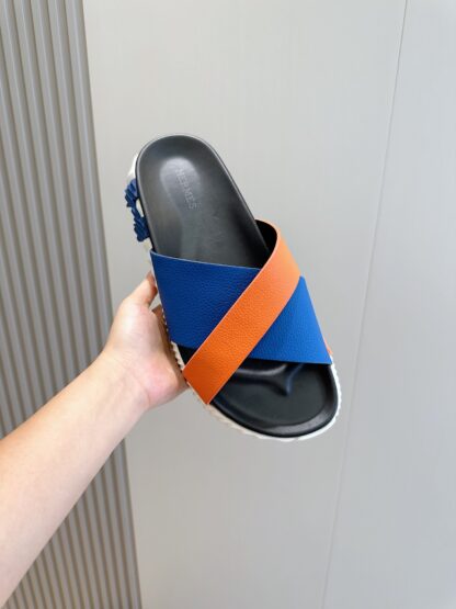 Hermès Men's Blue and Orange Cross-Color Ultra-Lightweight and Comfortable Slippers - Image 4
