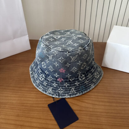 Louis Vuitton lightweight breathable bucket hat for men and women - Image 4