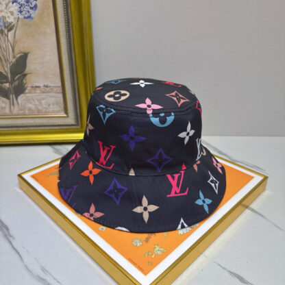 Louis Vuitton double-sided bucket hat - Image 4