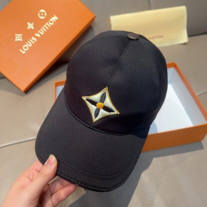 Louis Vuitton quatrefoil embroidered baseball cap - Image 4