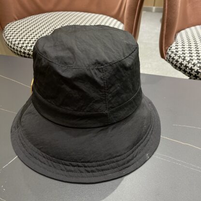 Louis Vuitton spring and summer all-match leisure sunshade sun basin - Image 3