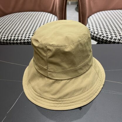 Louis Vuitton spring and summer all-match leisure sunshade sun basin - Image 4