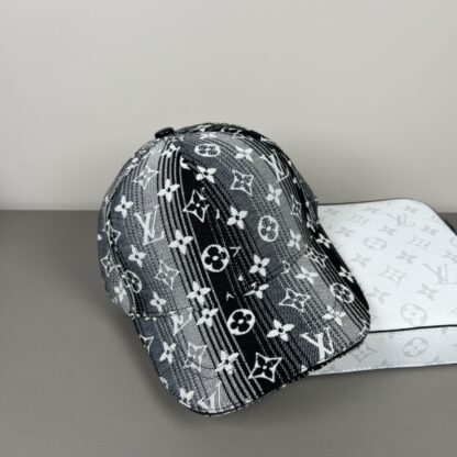 Louis Vuitton Unisex Baseball Cap - Image 4