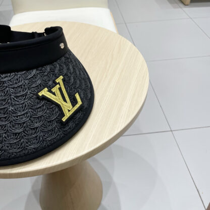 Louis Vuitton summer new men's and women's sun hats - Image 4