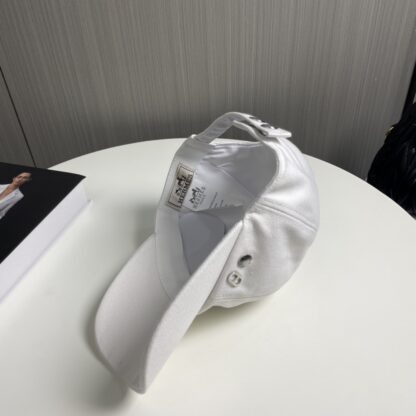 Hermès Women's Baseball Cap - Image 4