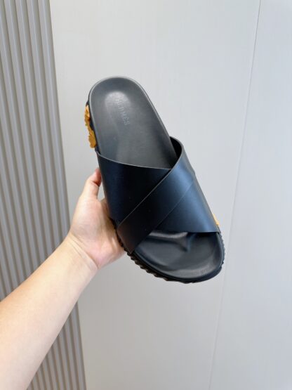 Hermès Black Men's Cross Ultra Light Comfort Slippers - Image 4