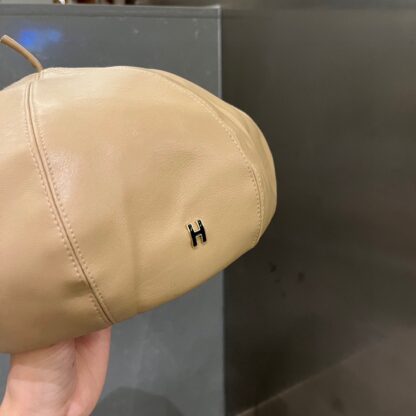 Hermès Octagonal Beret - Image 4