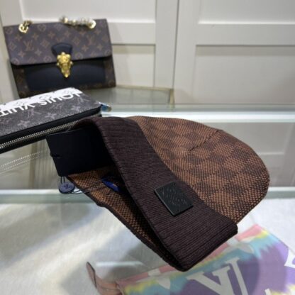 Louis Vuitton cashmere knitted hat - Image 4