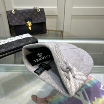 Chanel autumn and winter fashion soft knitted beanie - Image 4