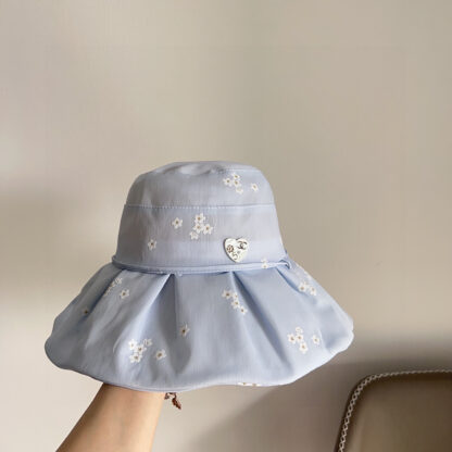Chanel floral simple bucket hat - Image 4