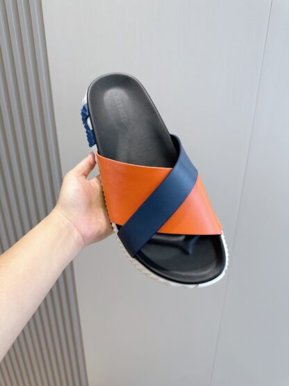 Hermès orange and blue color matching men's cross ultra-light and comfortable slippers - Image 4