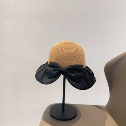 Chanel wrinkled irregular bucket hat - Image 4