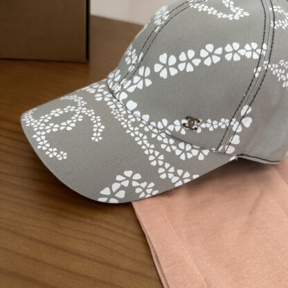 Chanel Classic Casual Baseball Cap - Image 4