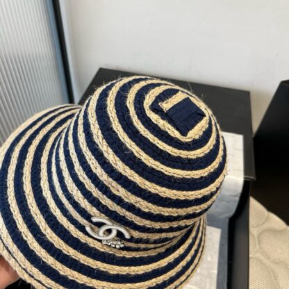 Chanel knitted bucket hat - Image 4